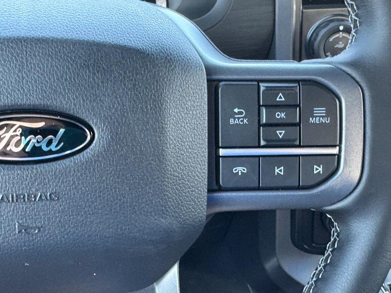 Ford F-150 Vehicle Full-screen Gallery Image 22