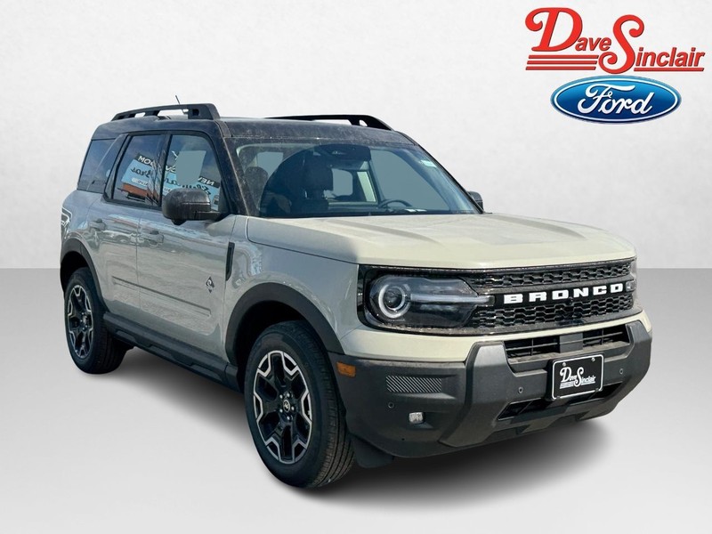 Ford Bronco Sport Vehicle Full-screen Gallery Image 04