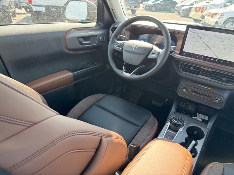 Ford Bronco Sport Vehicle Full-screen Gallery Image 15