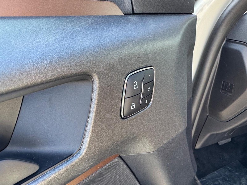 Ford Bronco Sport Vehicle Full-screen Gallery Image 19