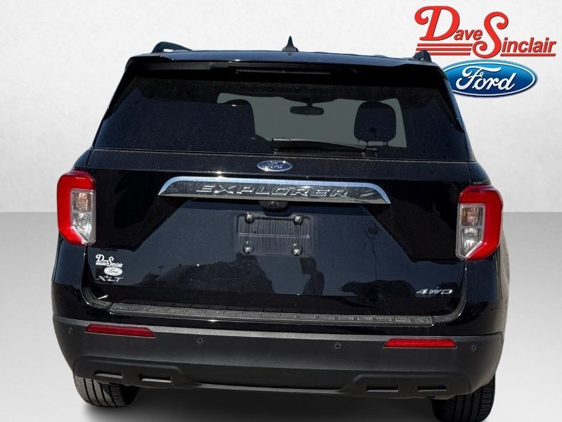 Ford Explorer Vehicle Full-screen Gallery Image 08