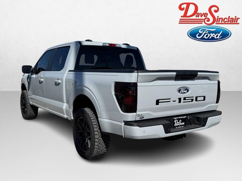 Ford F-150 Vehicle Full-screen Gallery Image 09