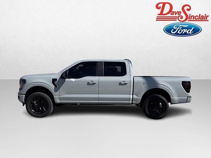 Ford F-150 Vehicle Full-screen Gallery Image 10