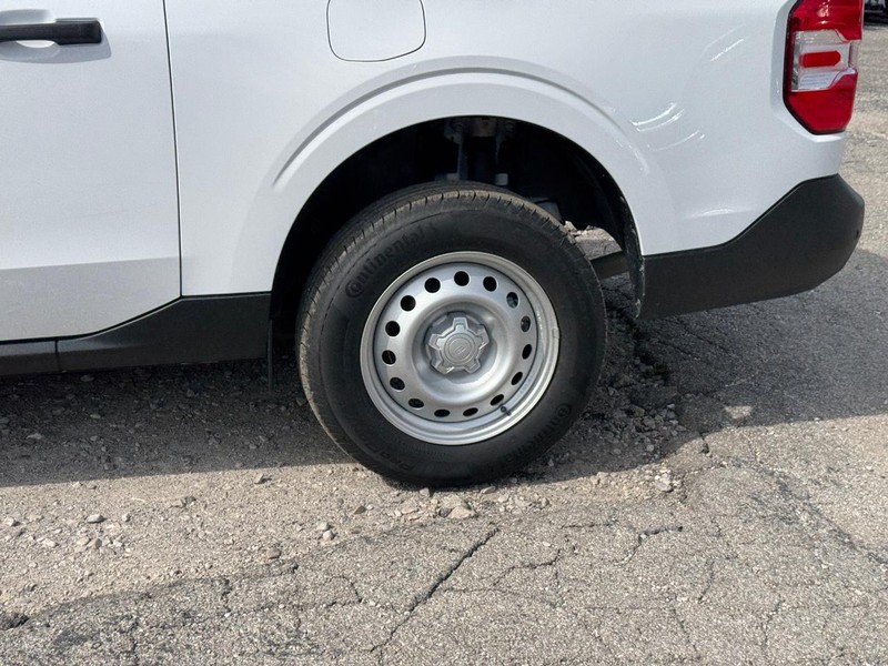 Ford Maverick Vehicle Full-screen Gallery Image 11