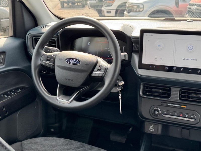 Ford Maverick Vehicle Full-screen Gallery Image 15