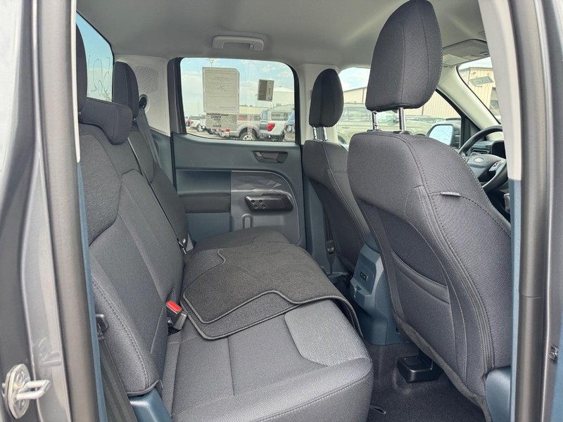 Ford Maverick Vehicle Full-screen Gallery Image 13