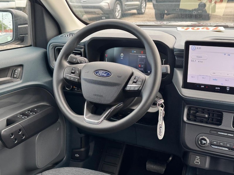 Ford Maverick Vehicle Full-screen Gallery Image 15