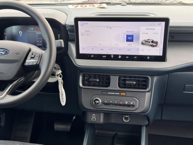 Ford Maverick Vehicle Full-screen Gallery Image 16