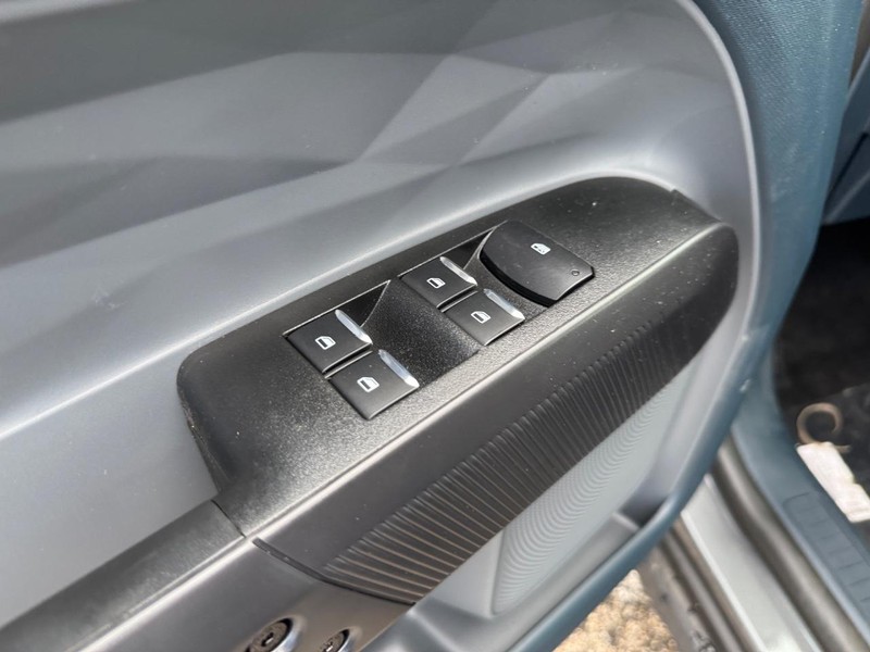 Ford Maverick Vehicle Full-screen Gallery Image 19