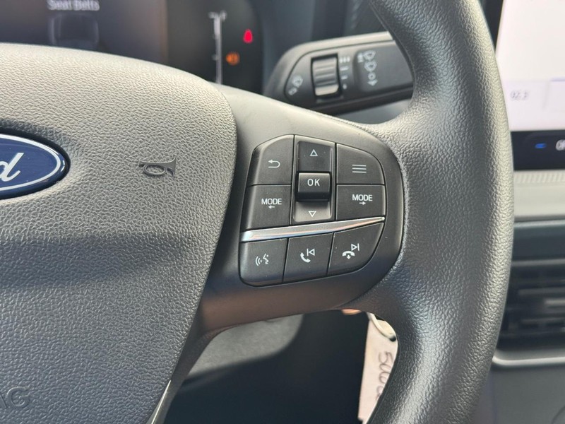 Ford Maverick Vehicle Full-screen Gallery Image 22