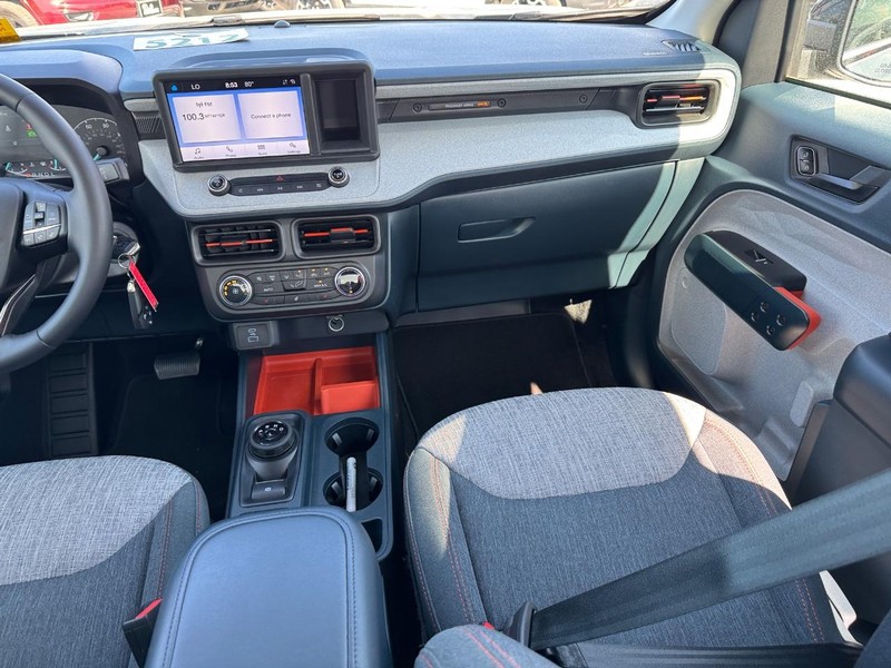 Ford Maverick Vehicle Full-screen Gallery Image 16