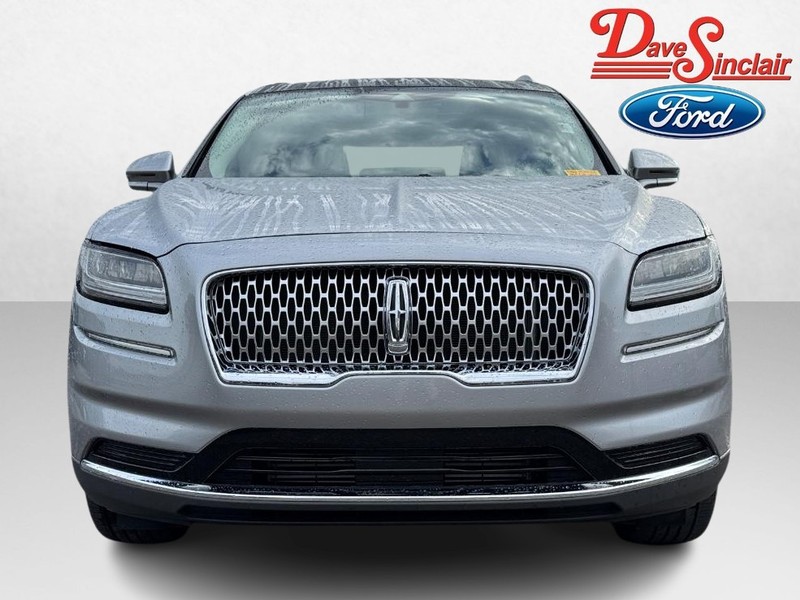Lincoln Nautilus Vehicle Full-screen Gallery Image 02
