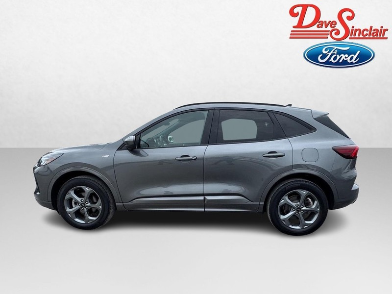 Ford Escape Vehicle Full-screen Gallery Image 10