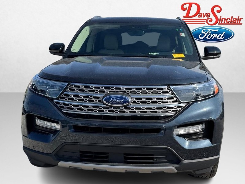 Ford Explorer Vehicle Full-screen Gallery Image 02