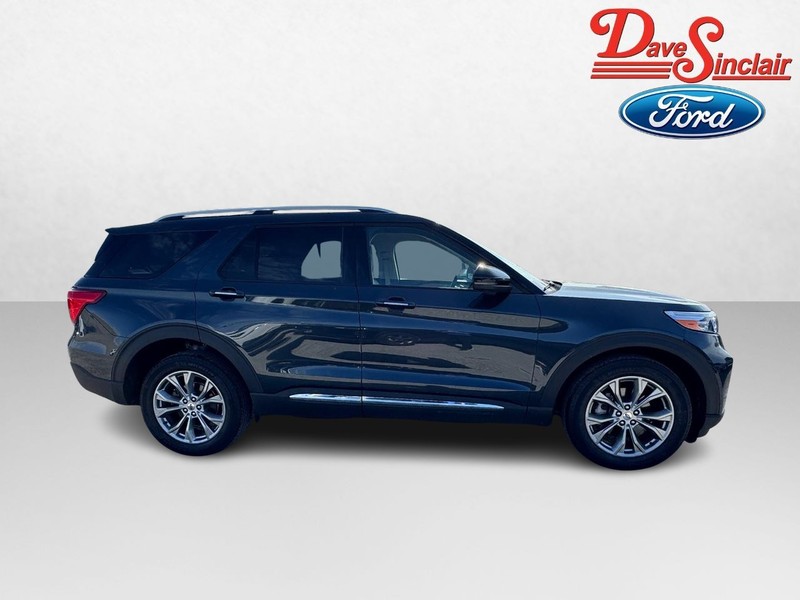 Ford Explorer Vehicle Full-screen Gallery Image 05
