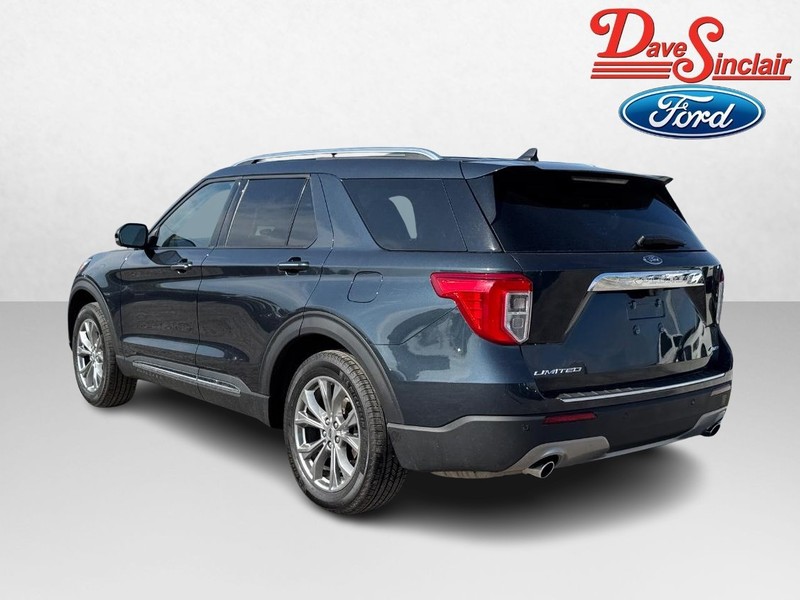Ford Explorer Vehicle Full-screen Gallery Image 09