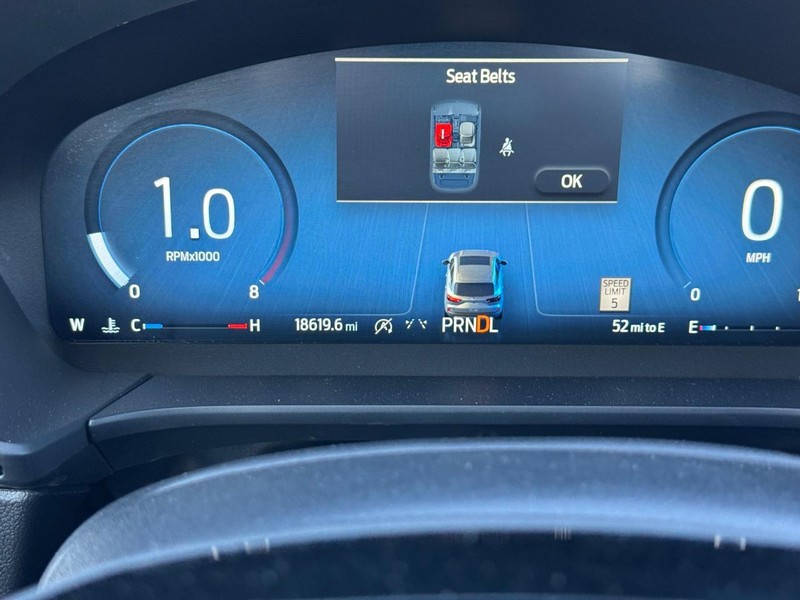 Ford Escape Vehicle Full-screen Gallery Image 26