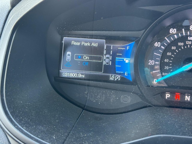 Ford Edge Vehicle Full-screen Gallery Image 25
