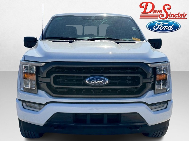 Ford F-150 Vehicle Full-screen Gallery Image 02