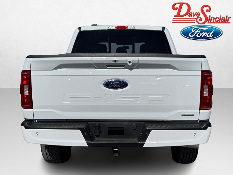 Ford F-150 Vehicle Full-screen Gallery Image 08