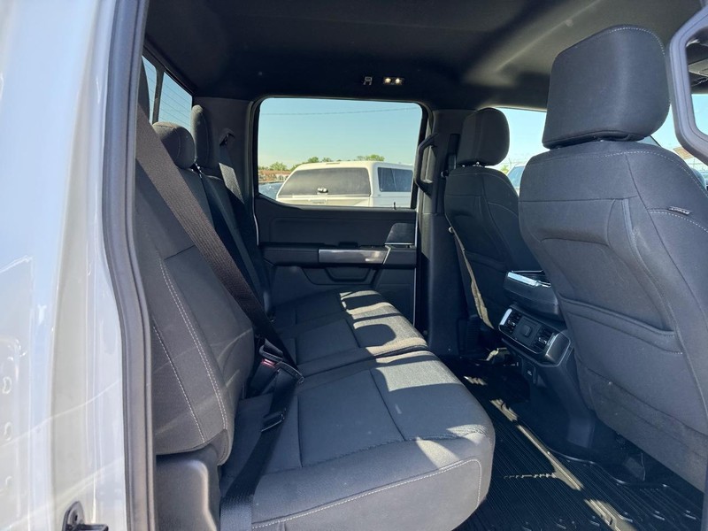 Ford F-150 Vehicle Full-screen Gallery Image 13