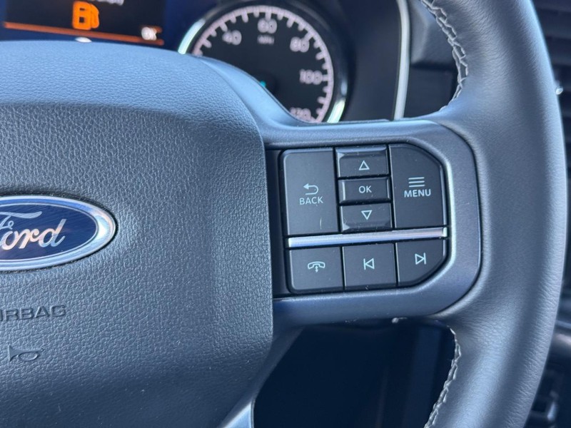 Ford F-150 Vehicle Full-screen Gallery Image 21