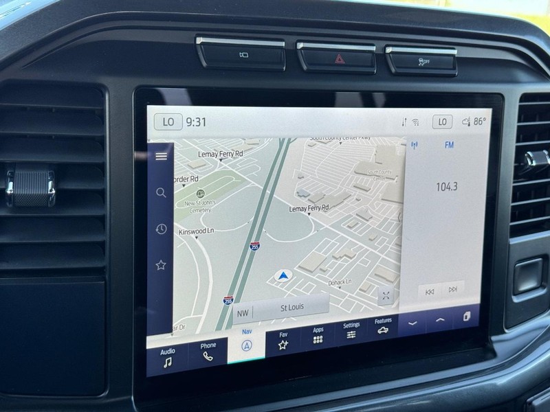 Ford F-150 Vehicle Full-screen Gallery Image 22