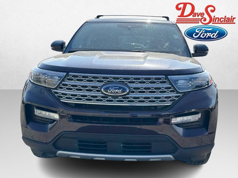 Ford Explorer Vehicle Full-screen Gallery Image 02