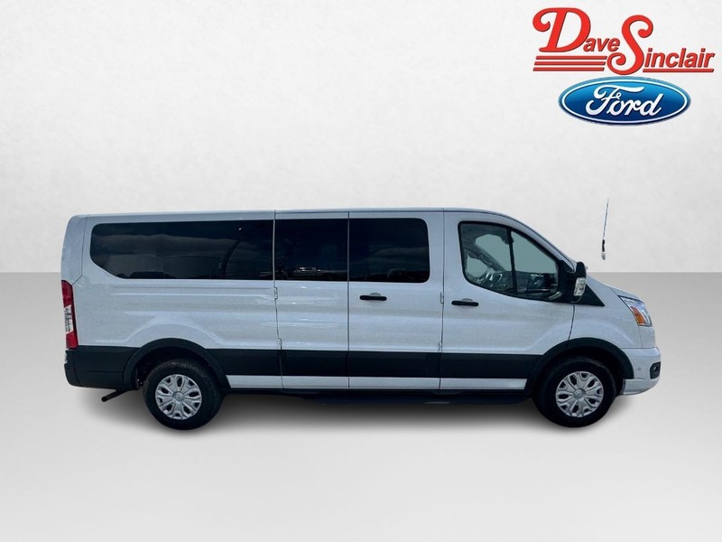 Ford Transit Passenger Wagon Vehicle Full-screen Gallery Image 05