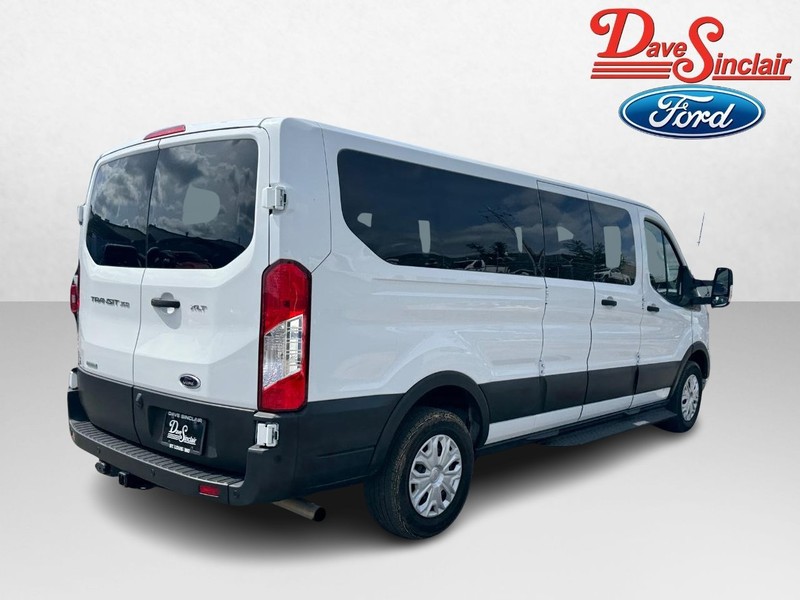 Ford Transit Passenger Wagon Vehicle Full-screen Gallery Image 07
