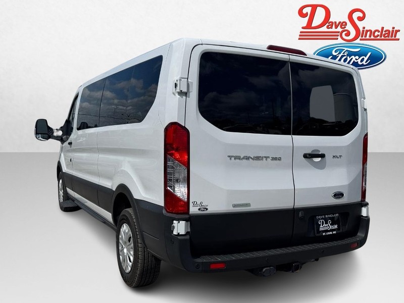 Ford Transit Passenger Wagon Vehicle Full-screen Gallery Image 09