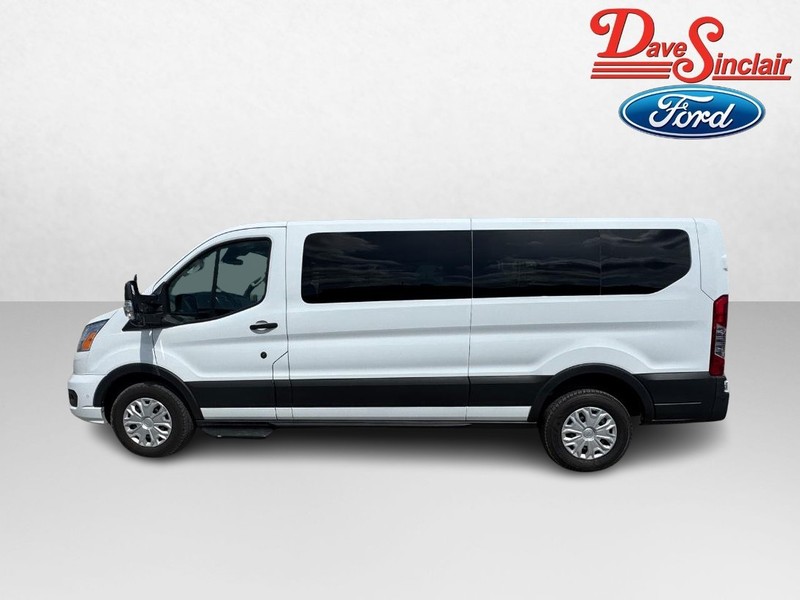 Ford Transit Passenger Wagon Vehicle Full-screen Gallery Image 10
