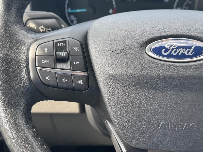 Ford Transit Passenger Wagon Vehicle Full-screen Gallery Image 20