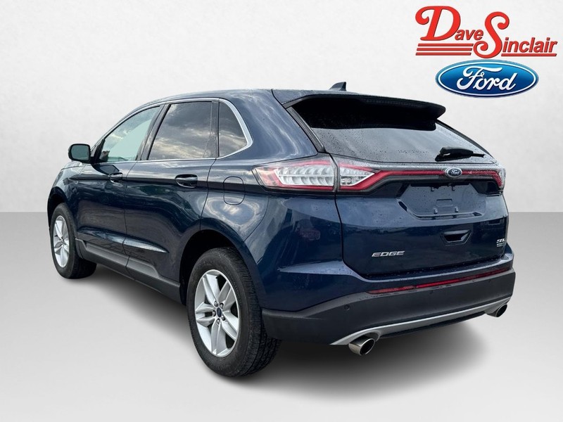 Ford Edge Vehicle Full-screen Gallery Image 09