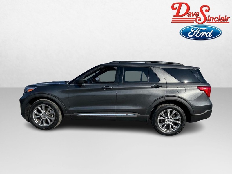 Ford Explorer Vehicle Full-screen Gallery Image 10