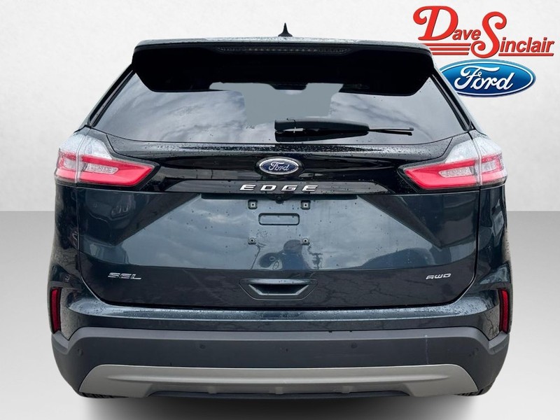 Ford Edge Vehicle Full-screen Gallery Image 08