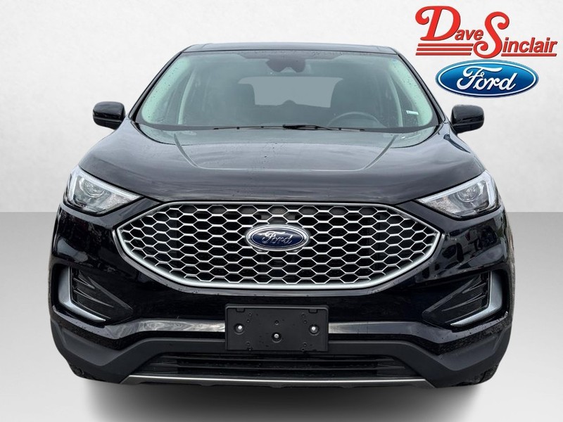 Ford Edge Vehicle Full-screen Gallery Image 02