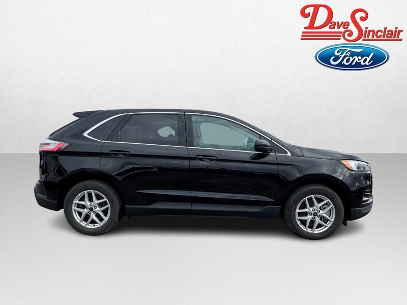 Ford Edge Vehicle Full-screen Gallery Image 05
