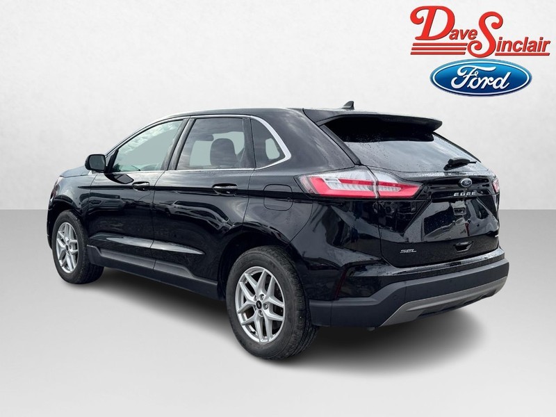 Ford Edge Vehicle Full-screen Gallery Image 09
