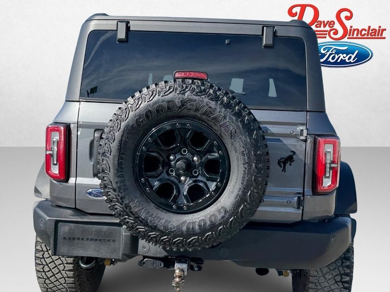Ford Bronco Vehicle Full-screen Gallery Image 08