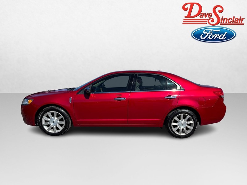 Lincoln MKZ Vehicle Full-screen Gallery Image 10