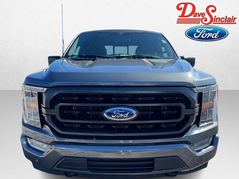 Ford F-150 Vehicle Full-screen Gallery Image 02