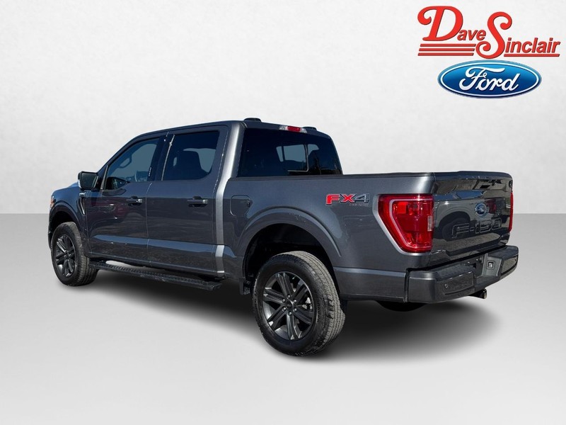 Ford F-150 Vehicle Full-screen Gallery Image 09
