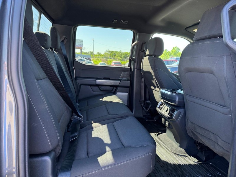 Ford F-150 Vehicle Full-screen Gallery Image 13
