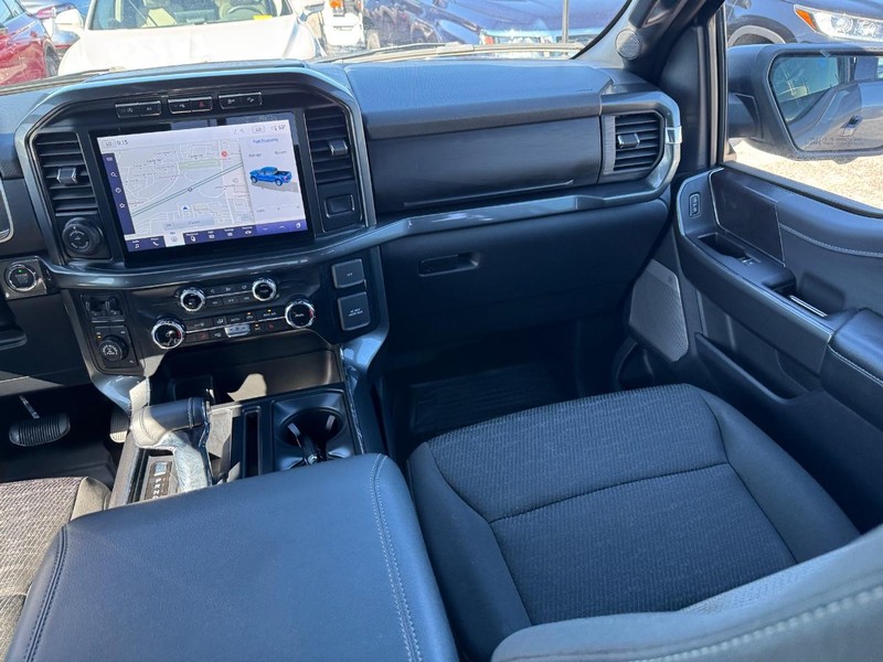 Ford F-150 Vehicle Full-screen Gallery Image 16