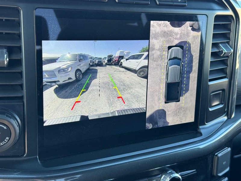 Ford F-150 Vehicle Full-screen Gallery Image 24