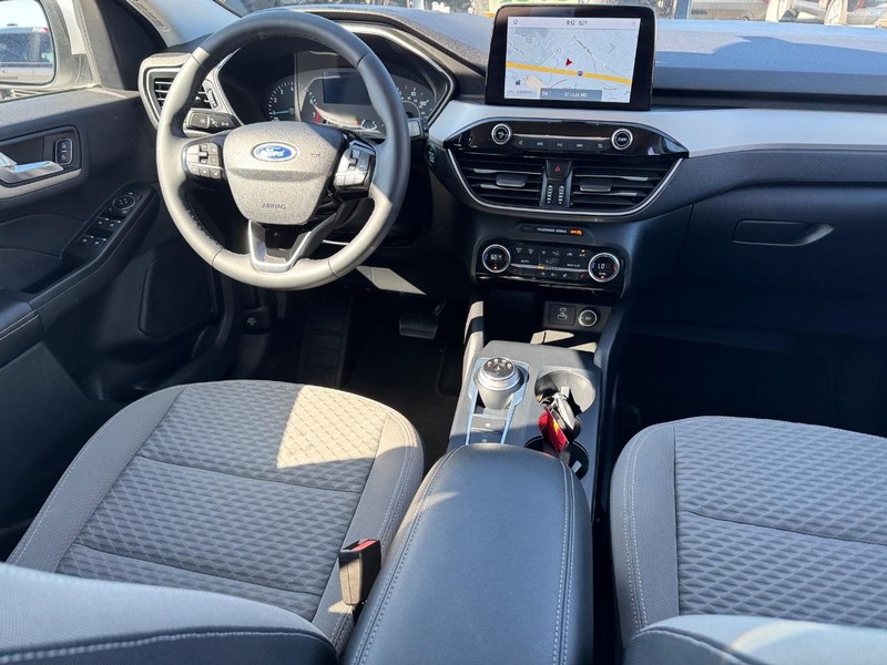 Ford Escape Vehicle Full-screen Gallery Image 15