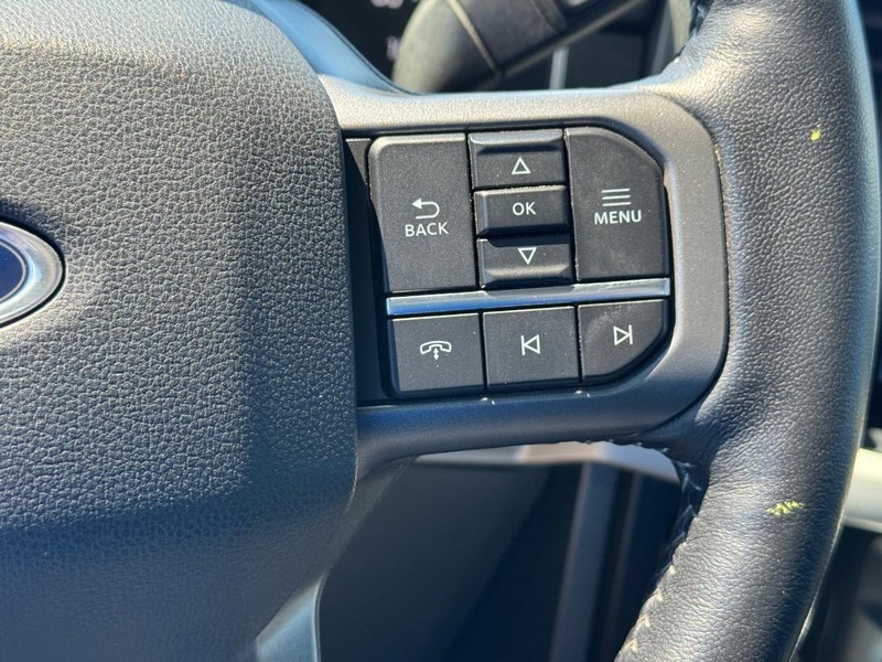 Ford F-150 Vehicle Full-screen Gallery Image 21