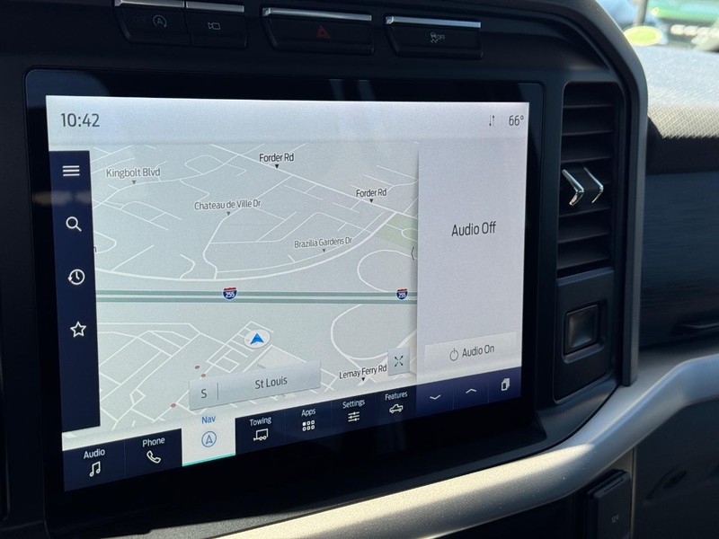 Ford F-150 Vehicle Full-screen Gallery Image 22