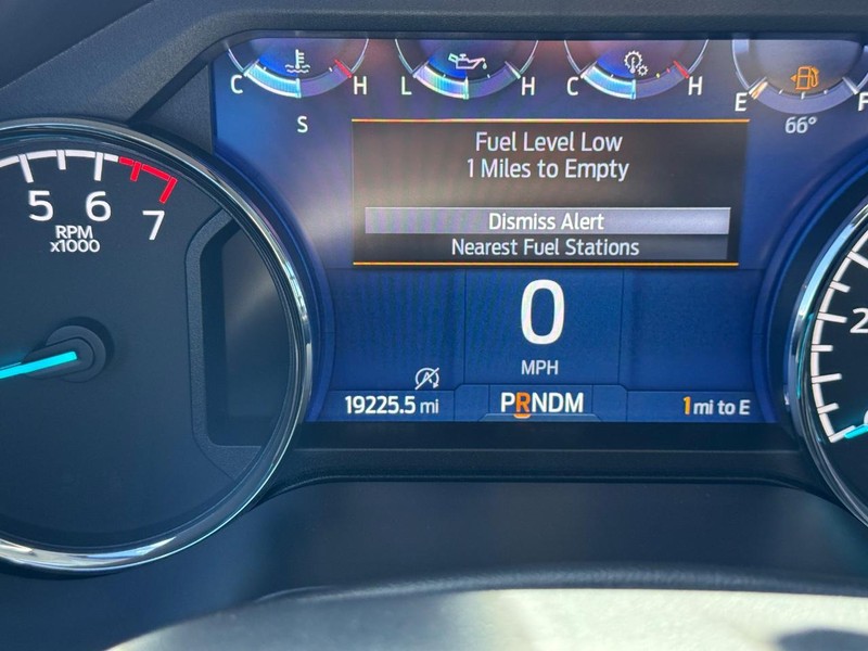 Ford F-150 Vehicle Full-screen Gallery Image 25